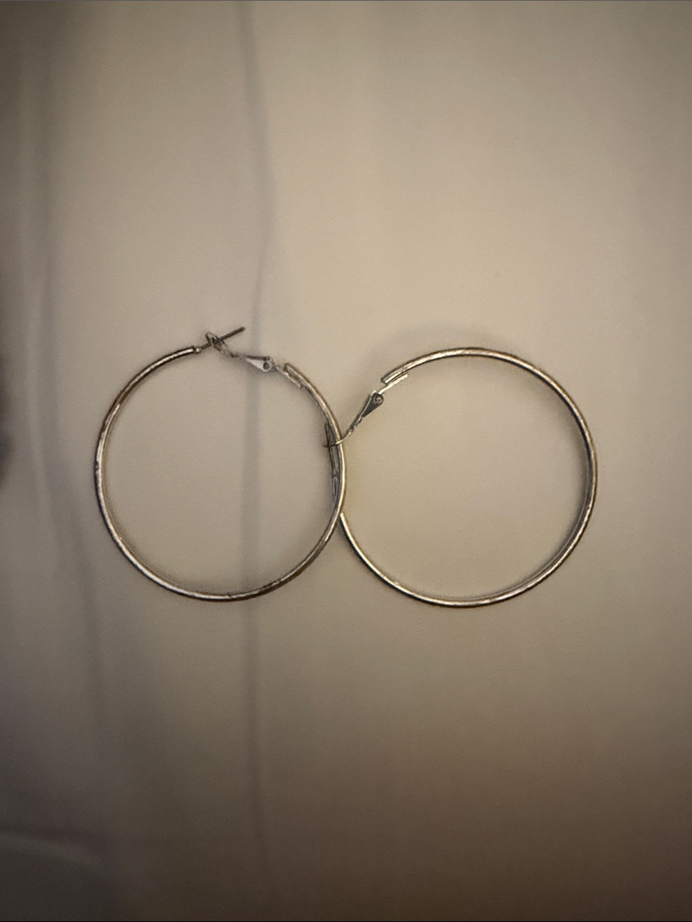 Sleek Silver Hoop Earrings — Women’s Everyday Jewelry